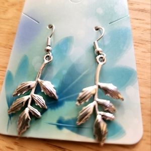 Silver leaf earrings